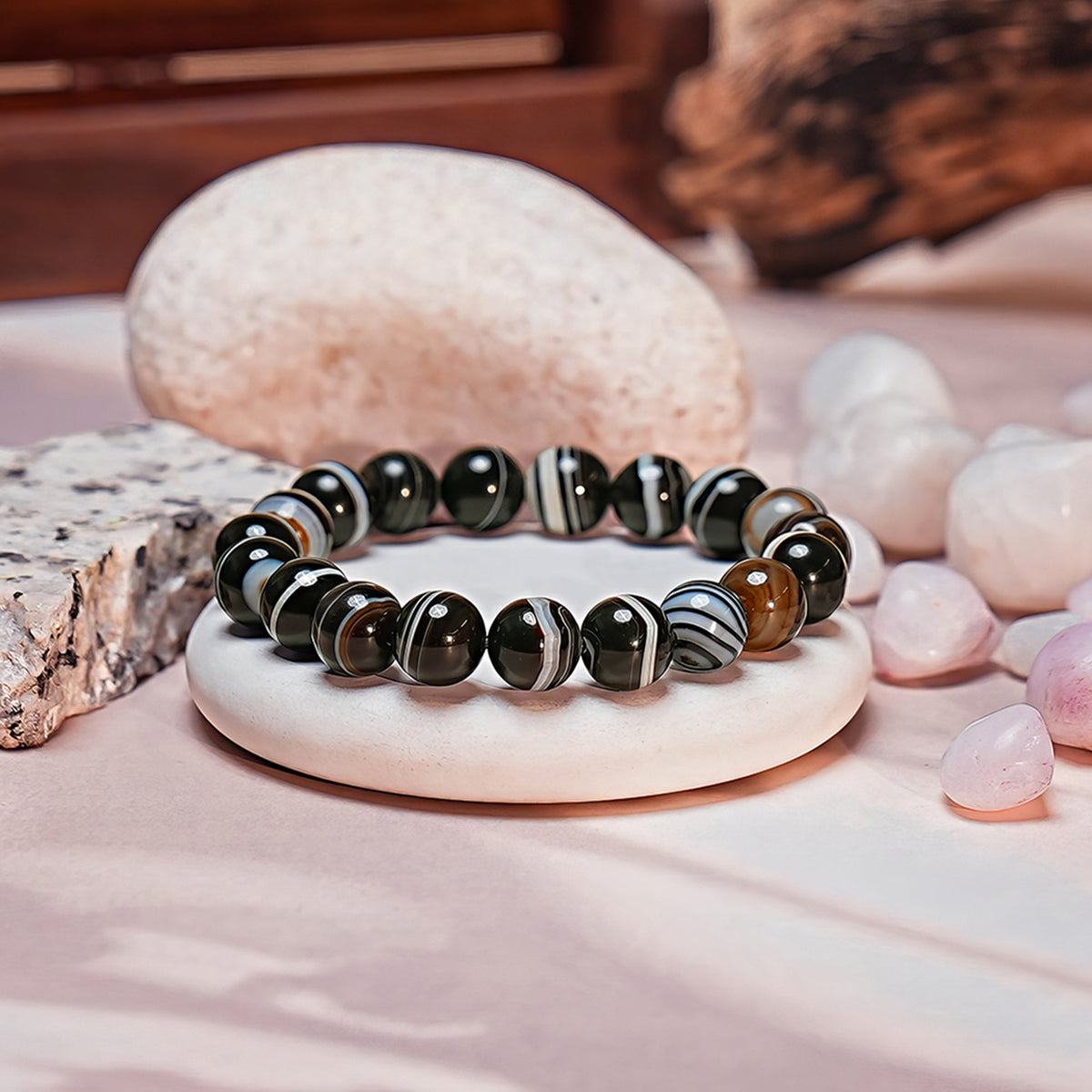 Sulemani Hakik bead bracelet (black banded agate) from the GemsMantra catalogue