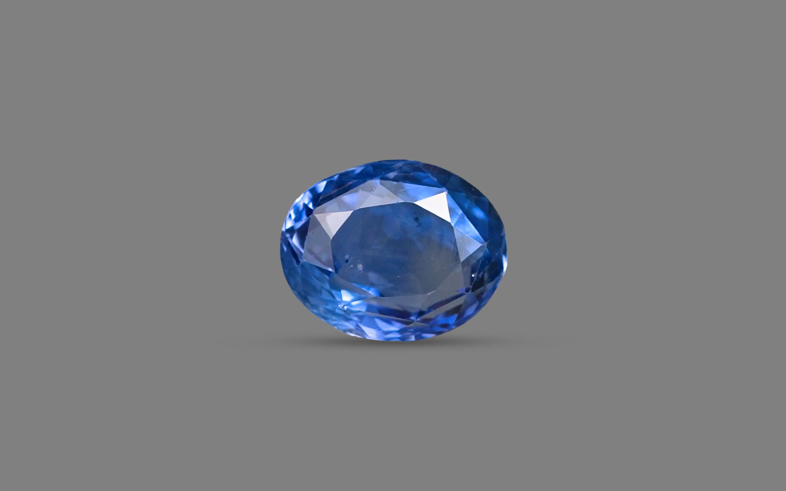 Blue Sapphire - 4.18 Carats