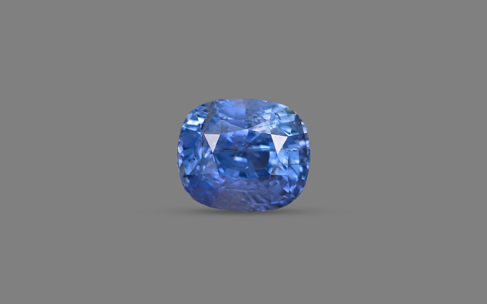 Blue Sapphire - 7.68 Carats