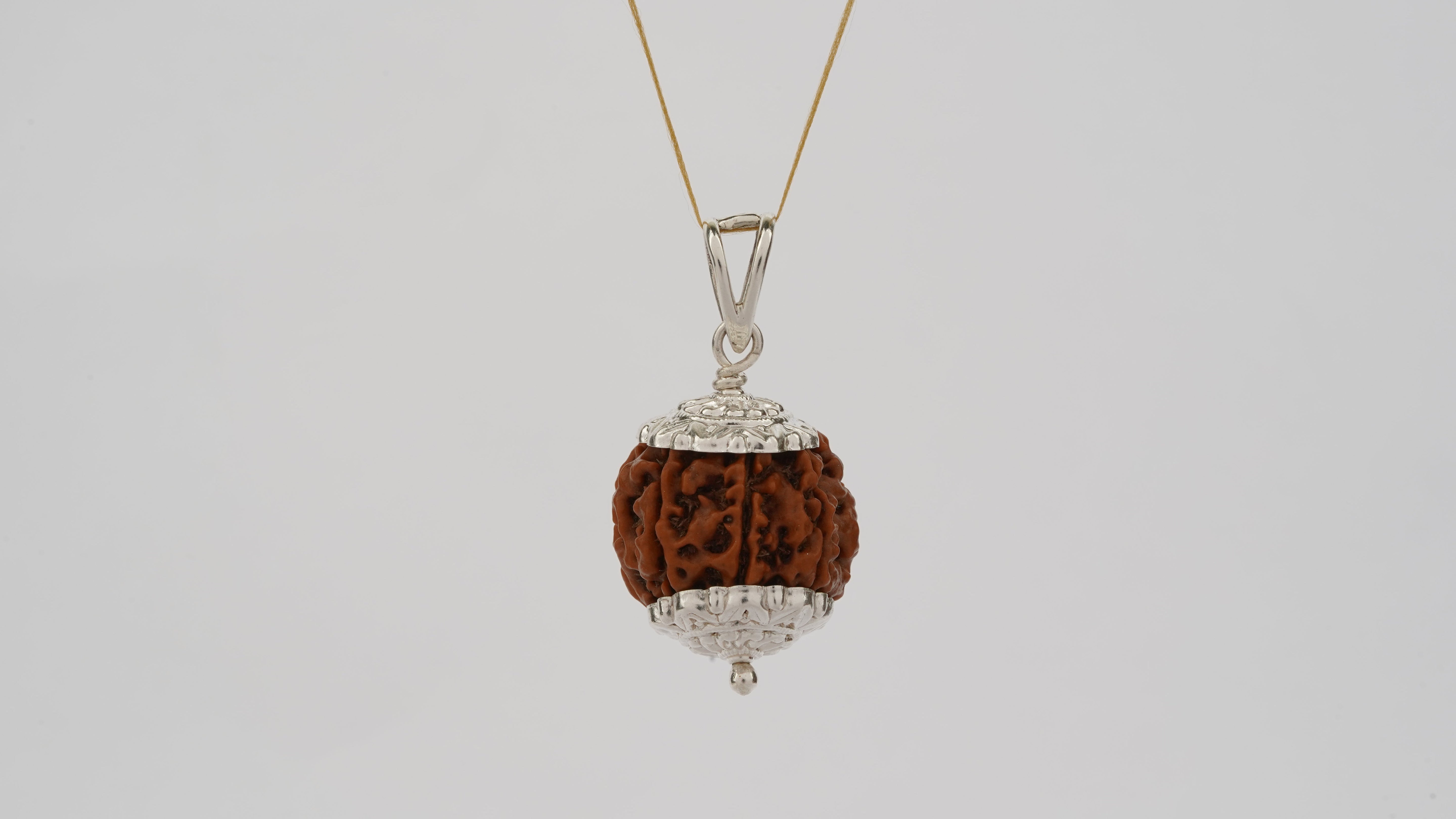 Abhimantrit Natural 7 Mukhi Rudraksha (Nepali)