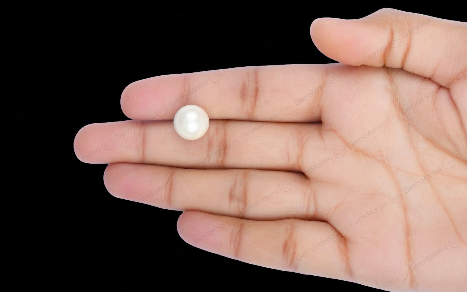 South Sea Pearl - 9.6 Carats
