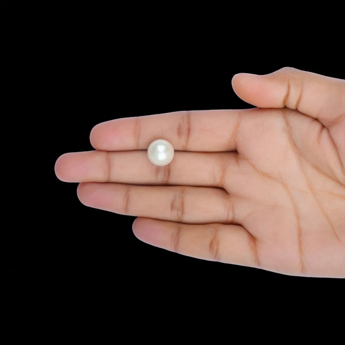 South Sea Pearl - 10.81 Carats