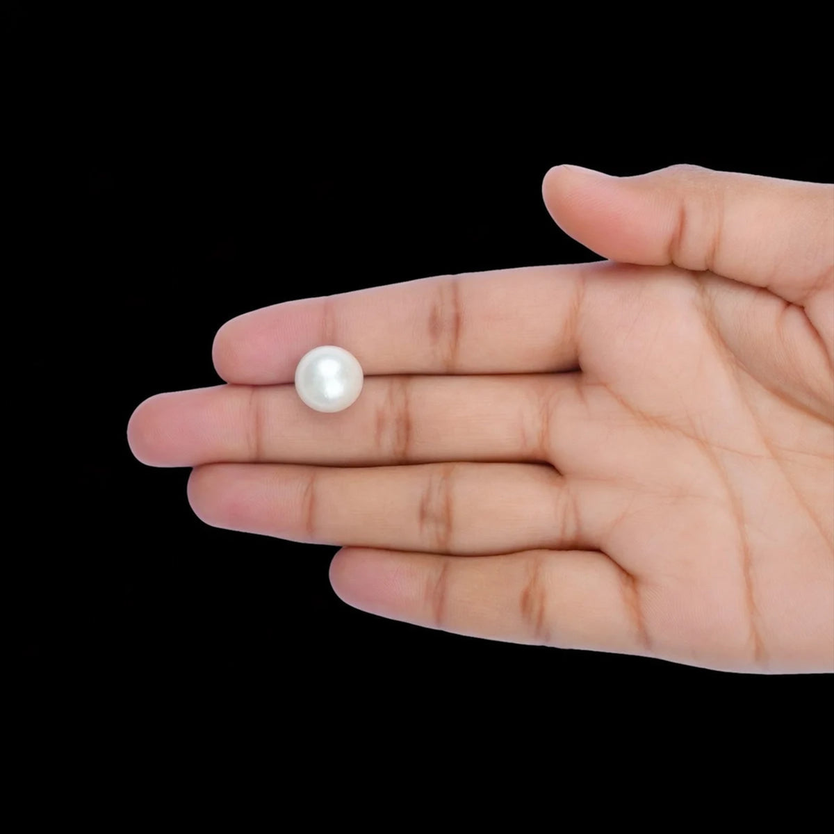 South Sea Pearl - 11.2 Carats
