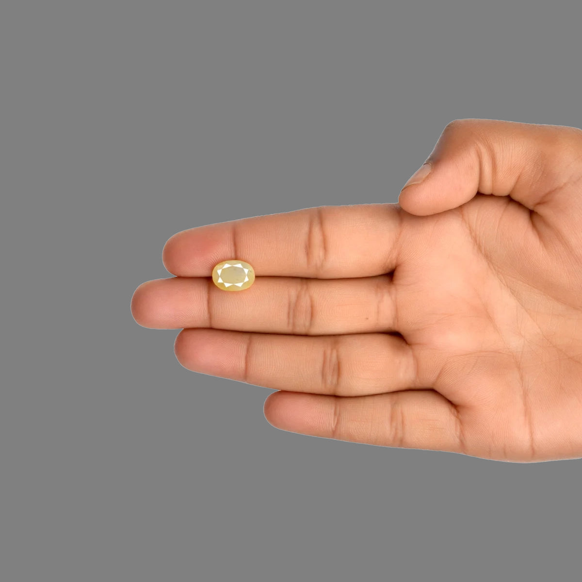 Yellow Sapphire - 4.76 Carats
