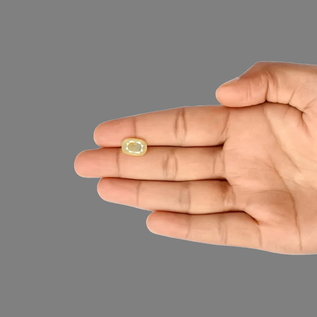 Yellow Sapphire - 5.2 Carats