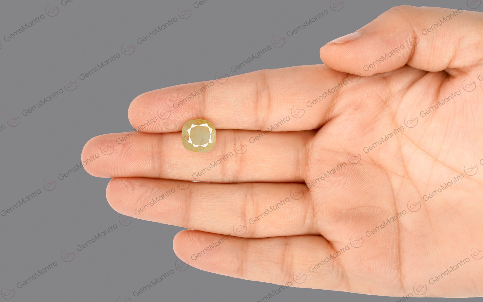 Yellow Sapphire - 5.89 Carats