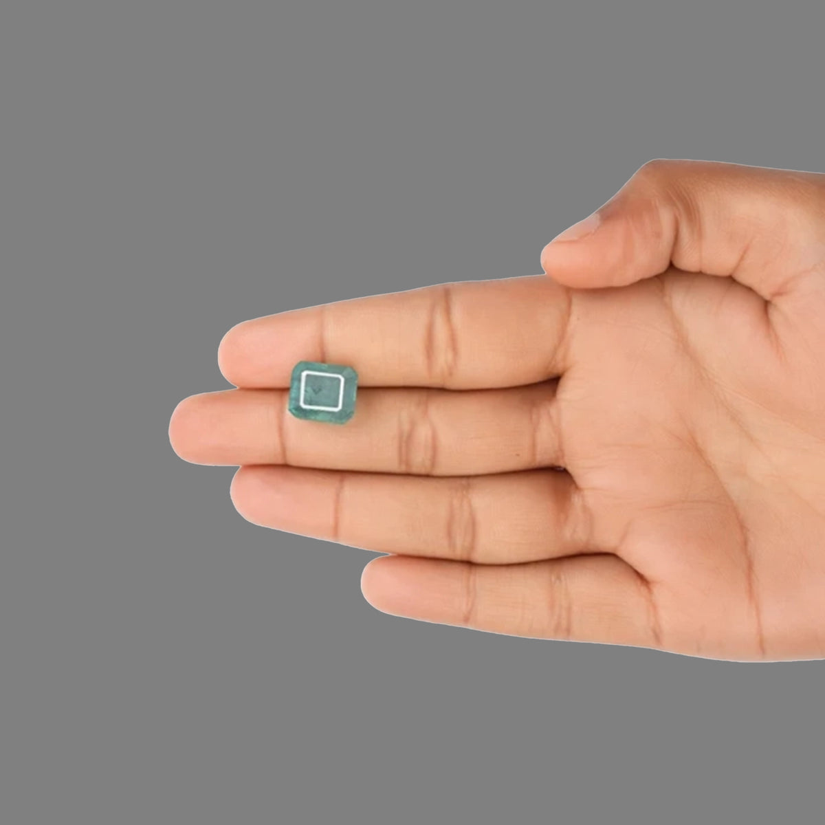 Emerald - 8 Carats