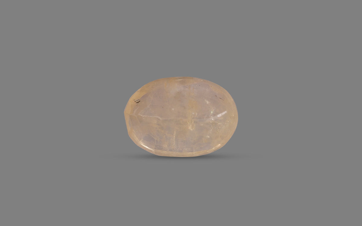 Yellow Sapphire (Pukhraj) – 5.69 Carat / 6.32 Ratti