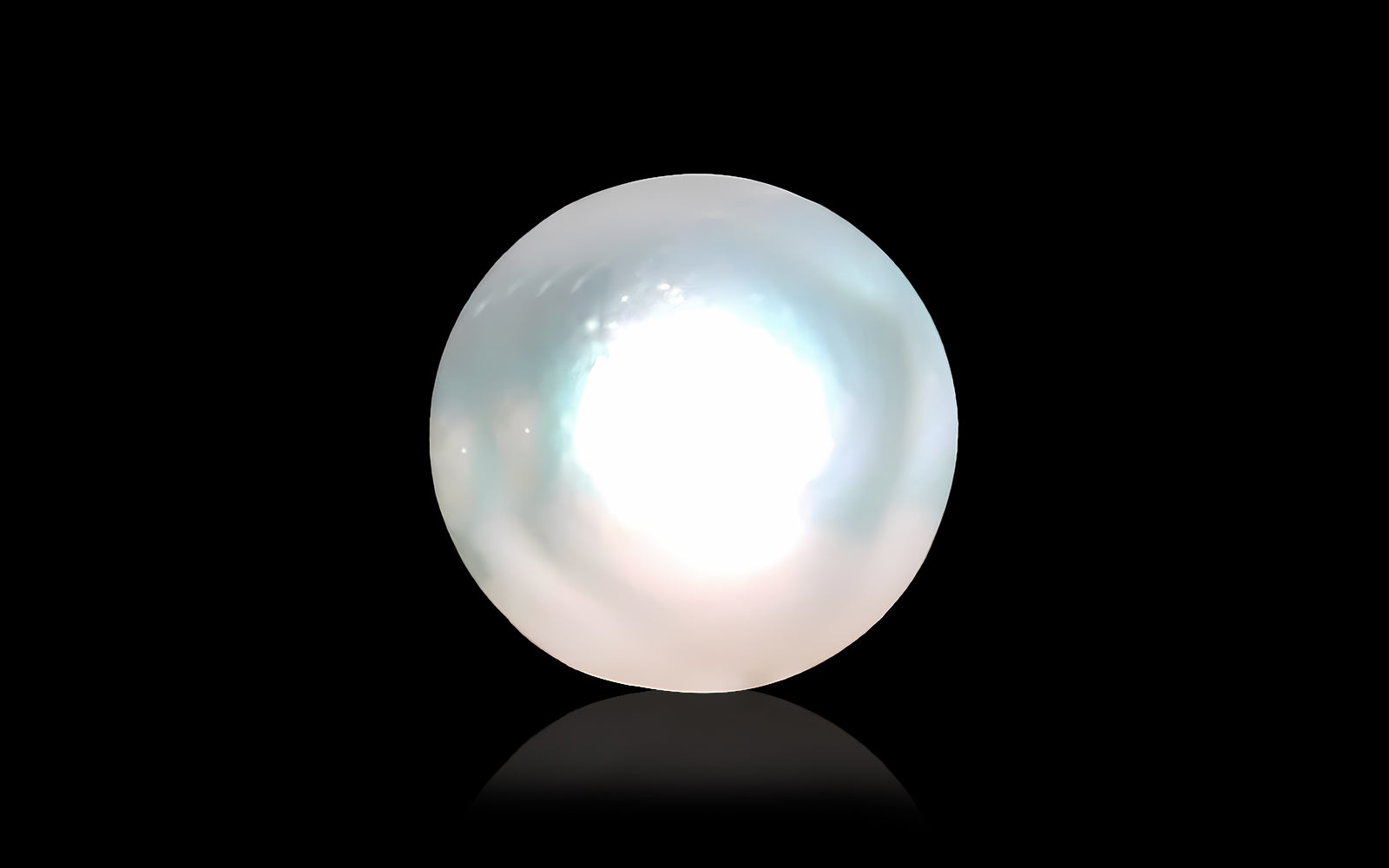 Pearl - 8.79 Carats