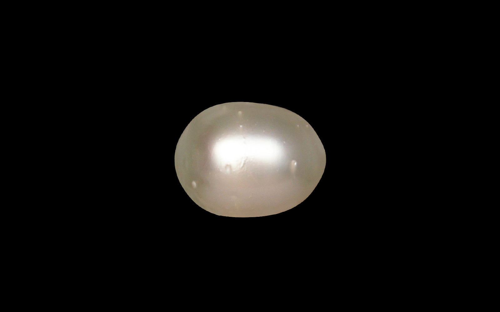 Pearl - 8.25 Carats