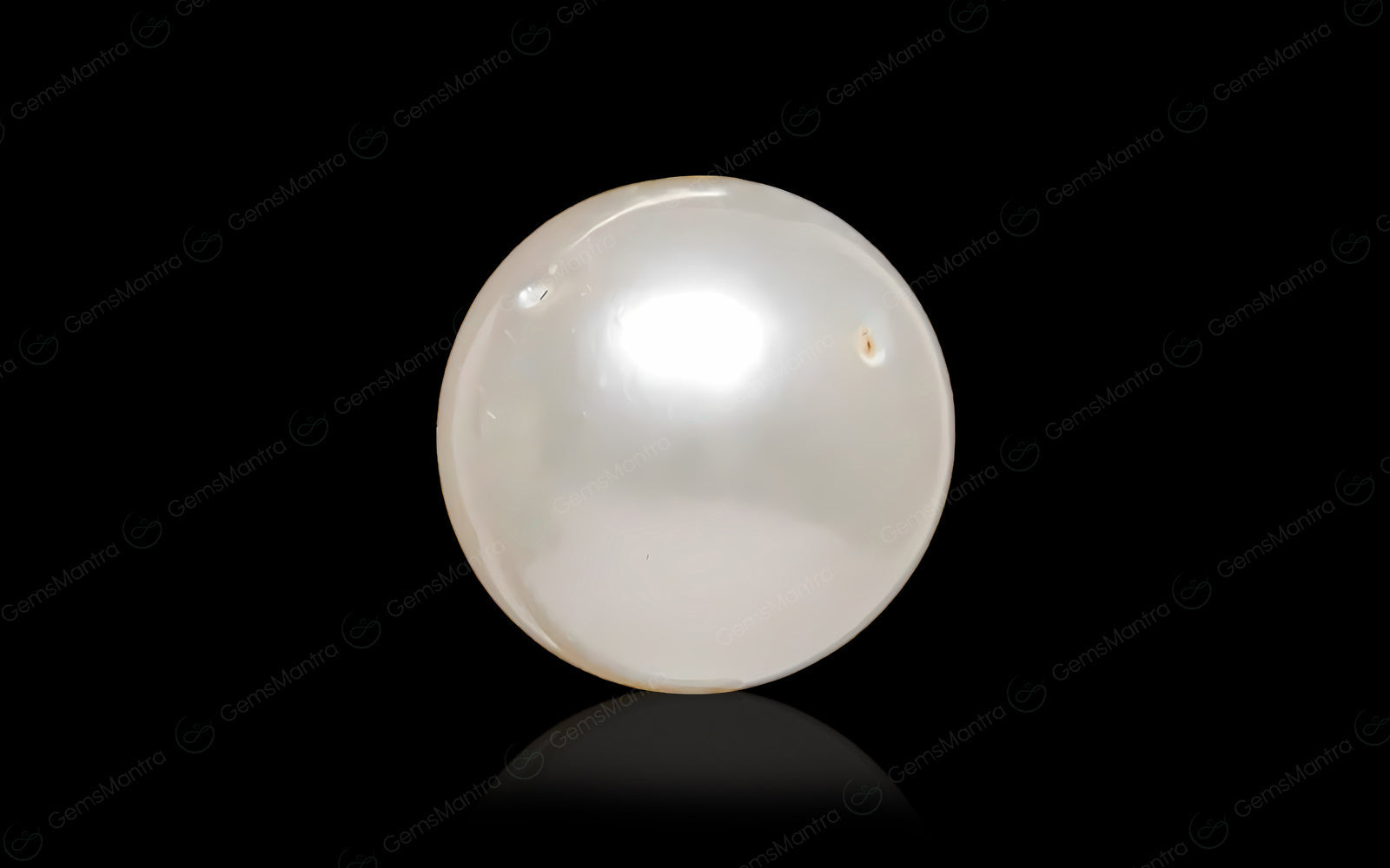 Pearl - 4.9 Carats