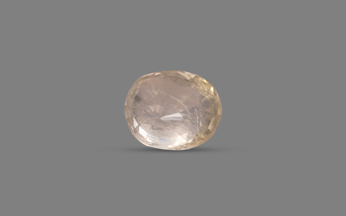 Yellow Sapphire (Pukhraj) – 3.36 Carat / 3.73 Ratti