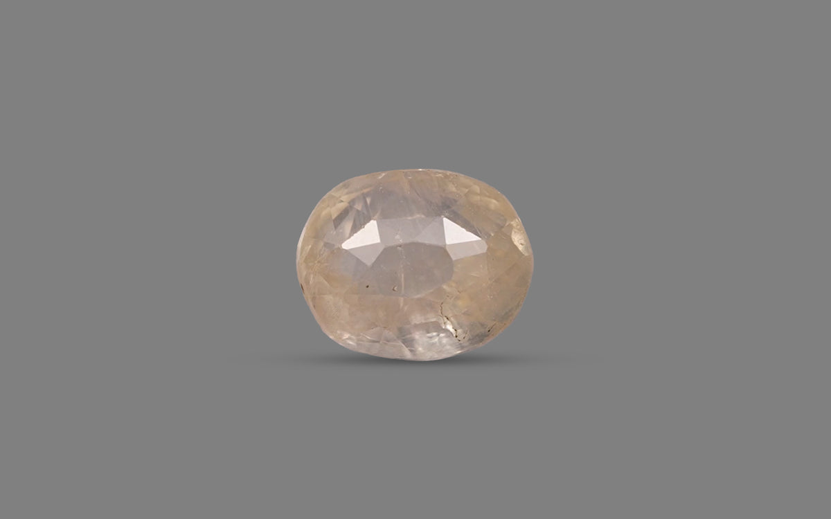 Yellow Sapphire (Pukhraj) – 3.36 Carat / 3.73 Ratti