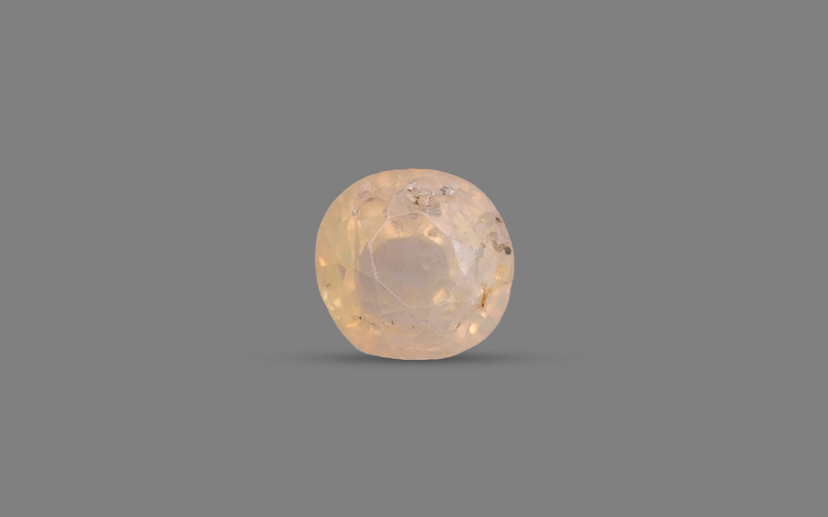 Yellow Sapphire (Pukhraj) – 4.73 Carat / 5.25 Ratti