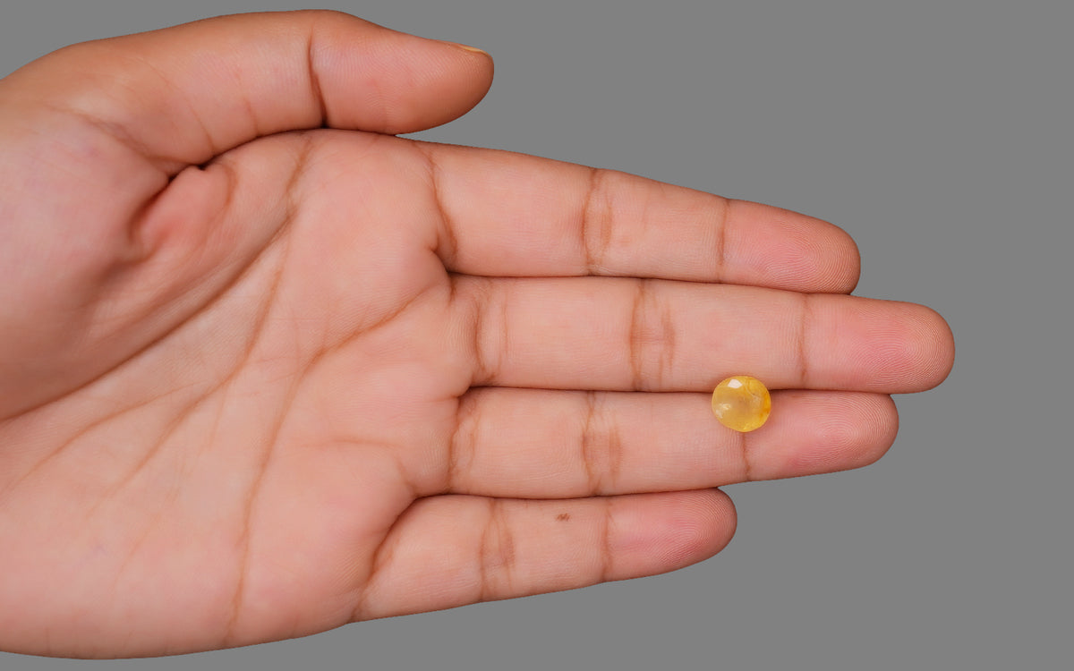 Yellow Sapphire (Pukhraj) – 5.04 Carat / 5.59 Ratti