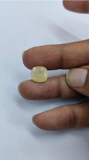 Yellow Sapphire - 7.44 carat