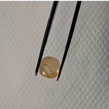 Yellow Sapphire - 4.10 Carats