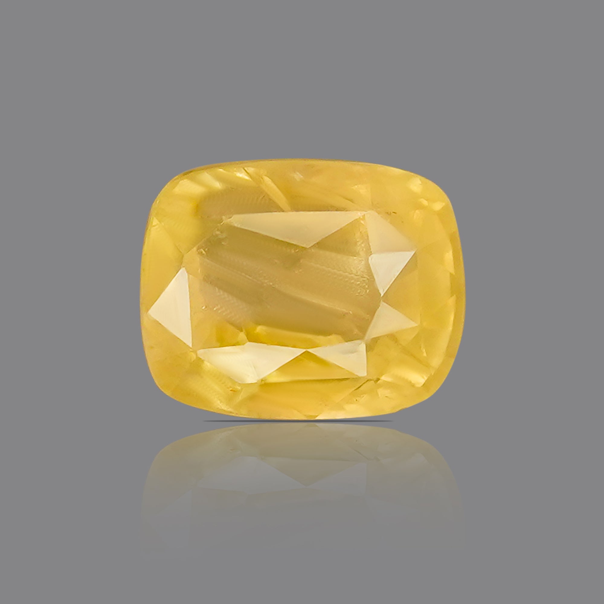 Pukhraj - Yellow Sapphire ( 3.57 Carat )