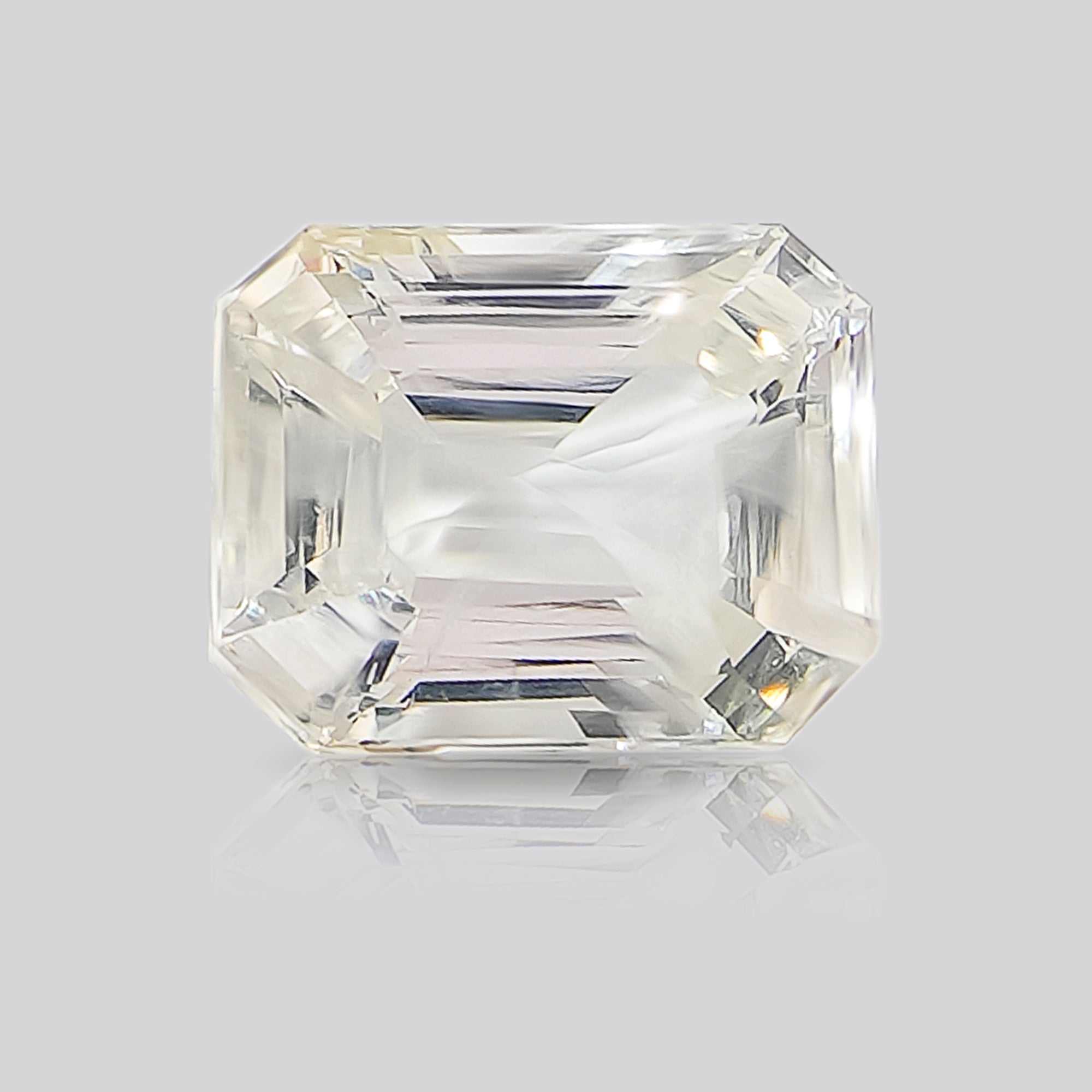 White Sapphire (6.809 ratti)