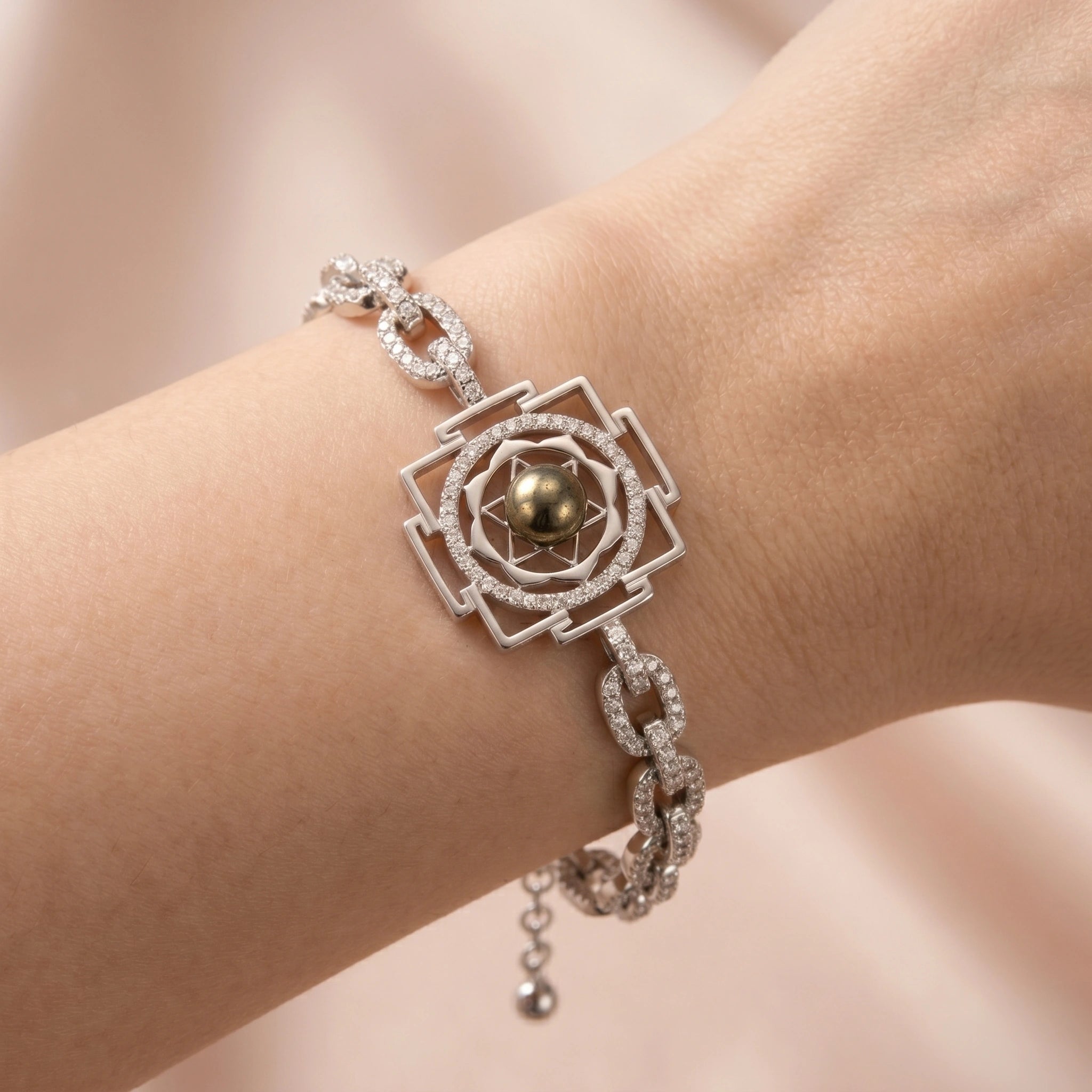 Shri Yantra Motif with Diamond Finish Moissanite Crystal Link Bracelet in 925 Silver