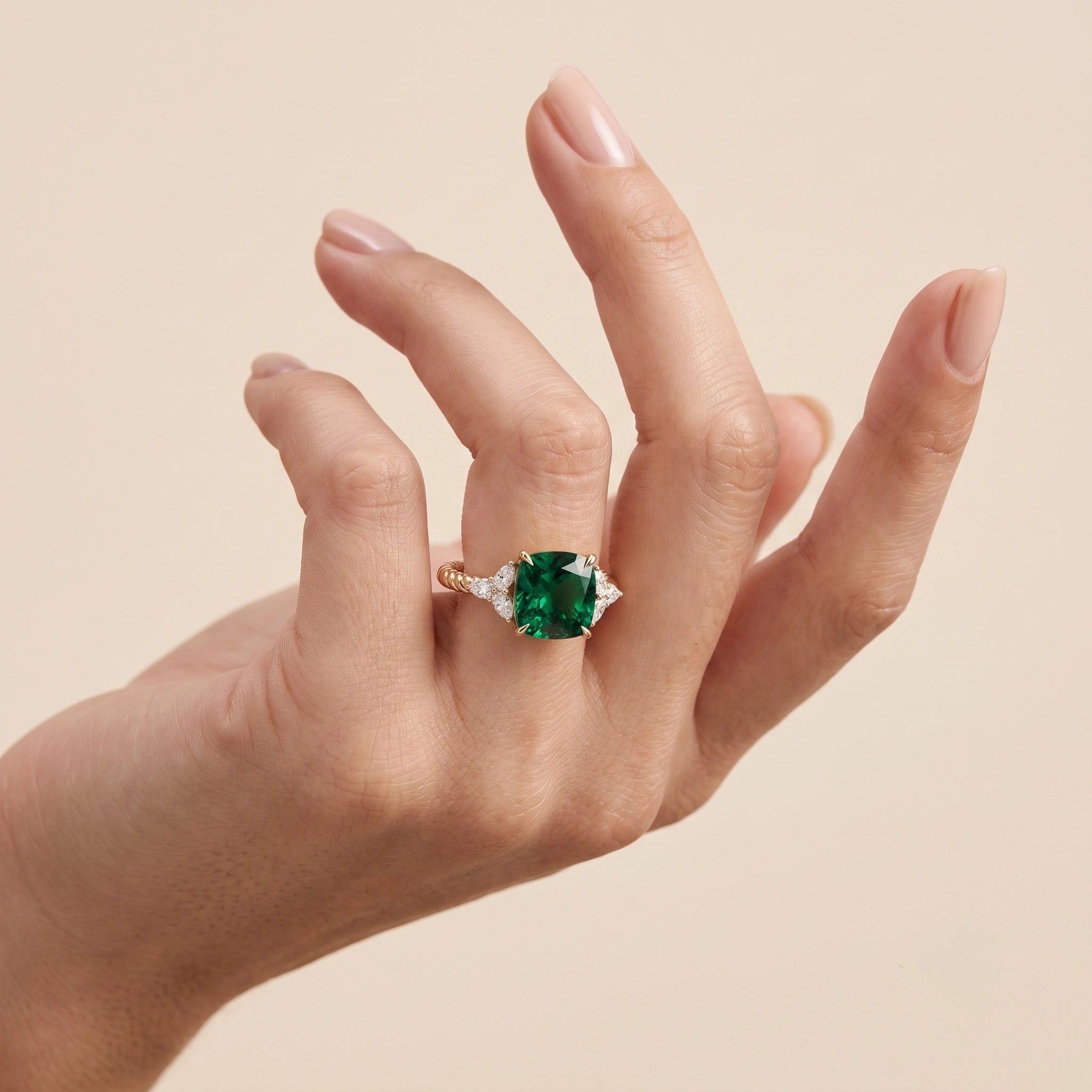 Cushion-Cut Forest Green Crystal Twisted Rope Ring