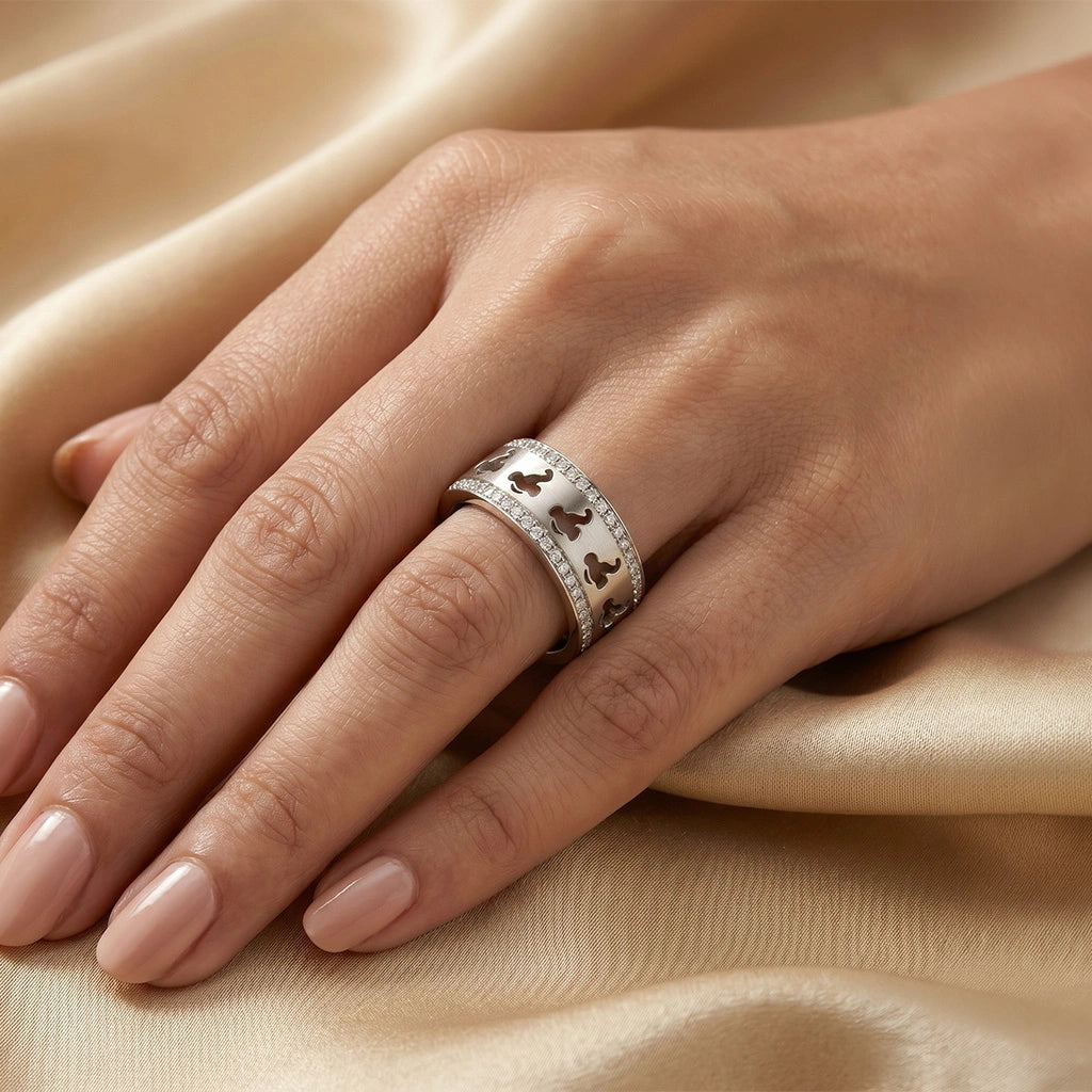 Lord ganesha silver ring with moisonnite