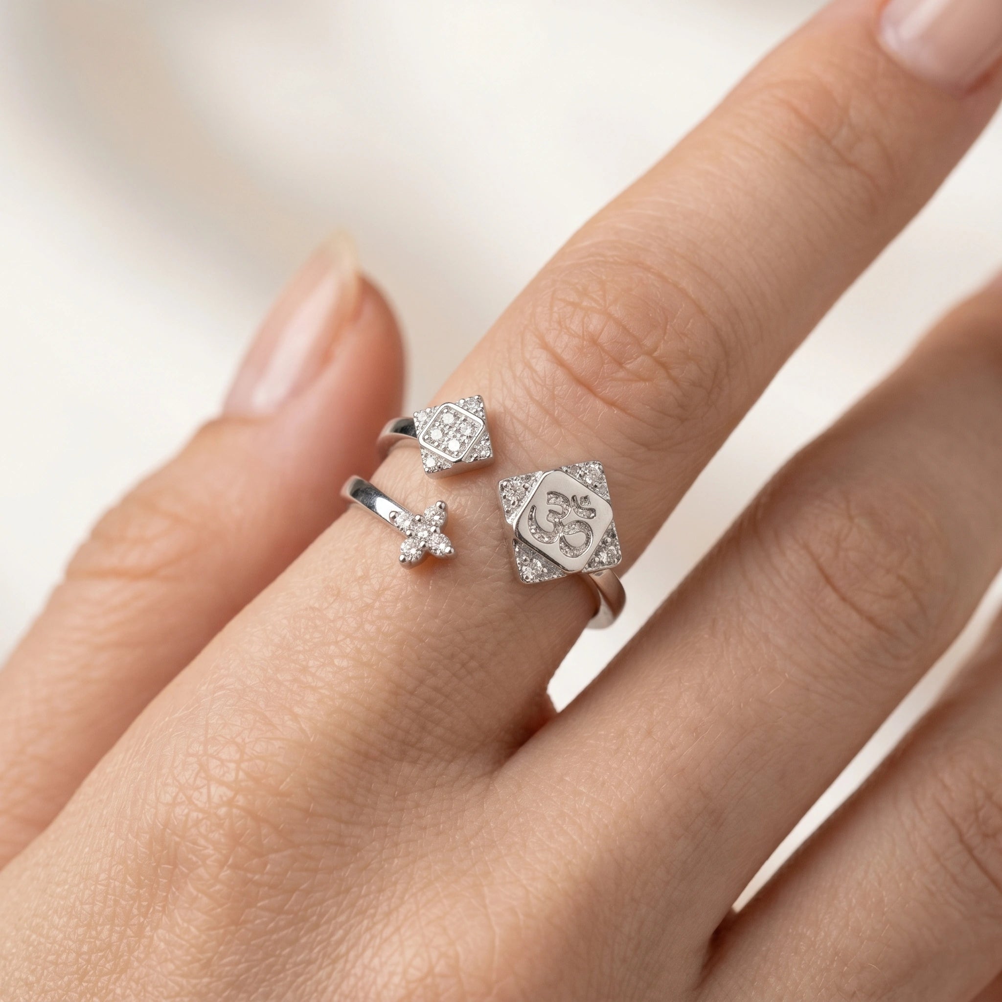 Om silver ring