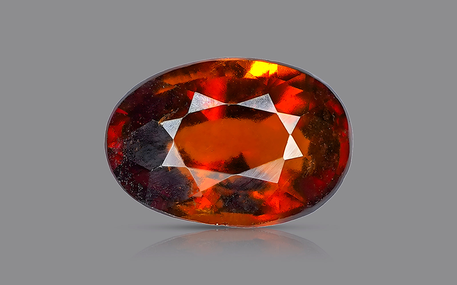 Hessonite - Gomedhikam - Premium (7.7 Carats)