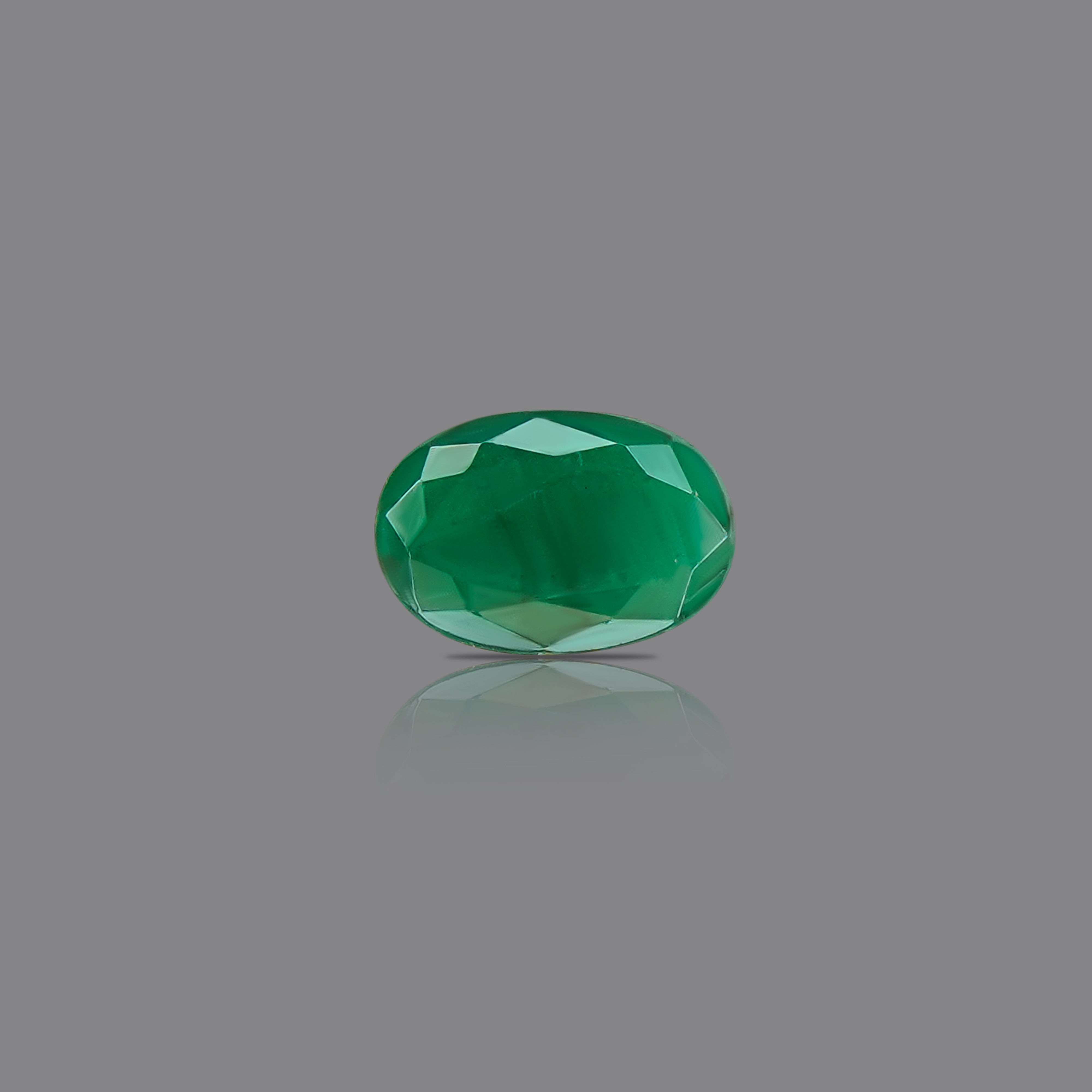 Panna - Emerald  (3.89 Carat)