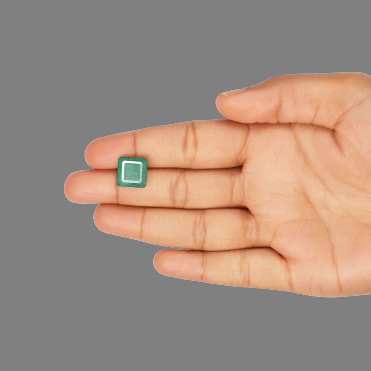 Emerald (8.27 Carats)