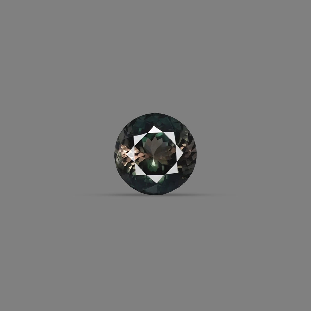 Bi Color Tourmaline – 10.17 Carat / 11.2 Ratti [GM01171]