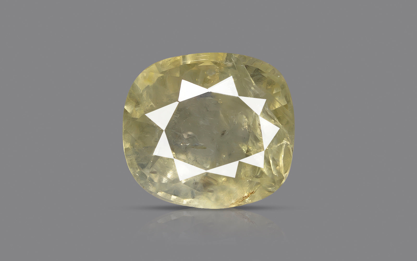 Yellow Sapphire - 3.89 Carats