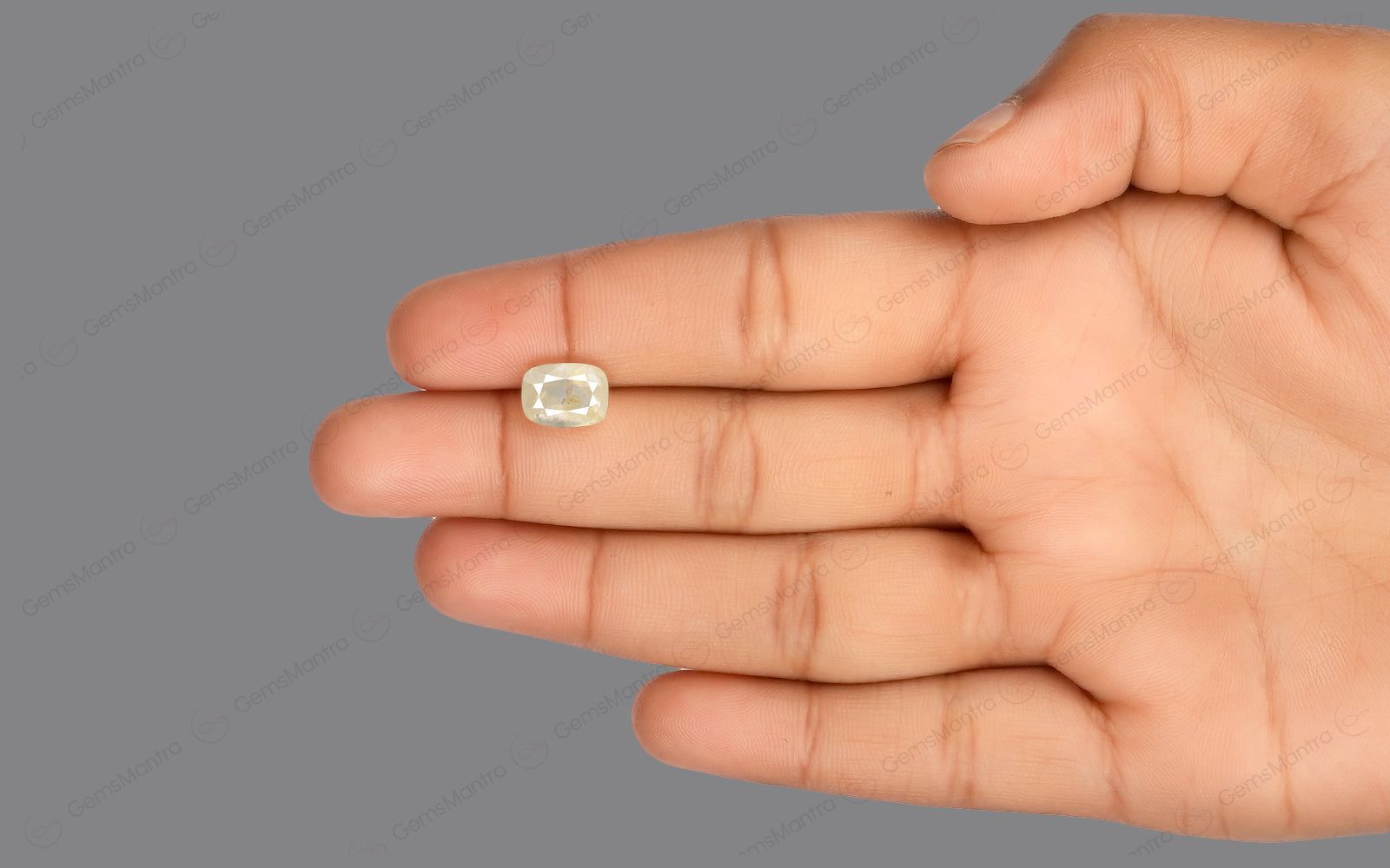 Yellow Sapphire - 3.63 Carats