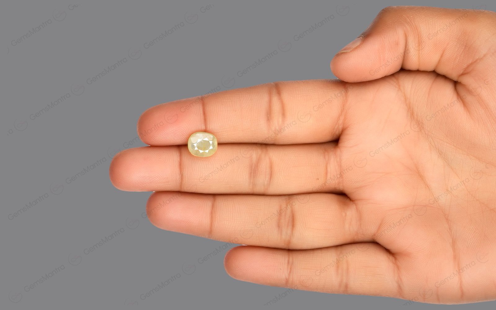 Yellow Sapphire - 3.49 Carats