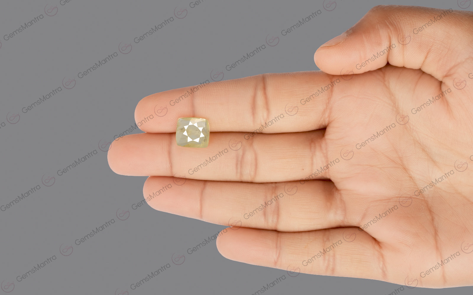 Yellow Sapphire - 4.22 Carats