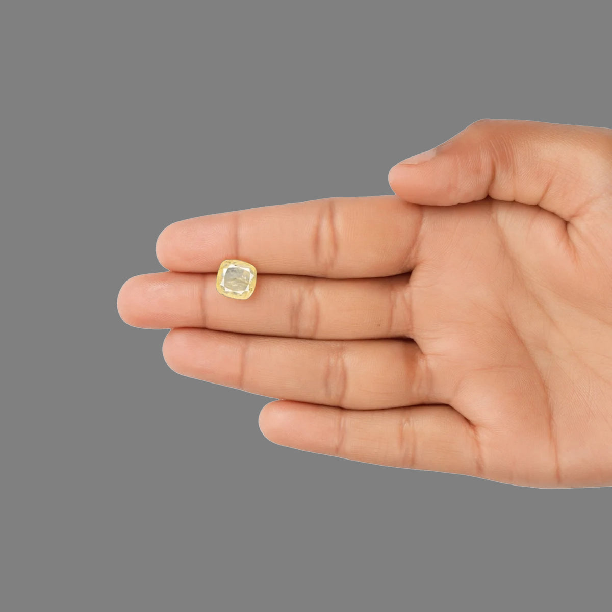 Yellow Sapphire - 4.71 Carats