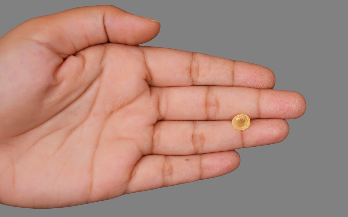 Yellow Sapphire (Pukhraj) – 5.02 Carat / 5.57 Ratti