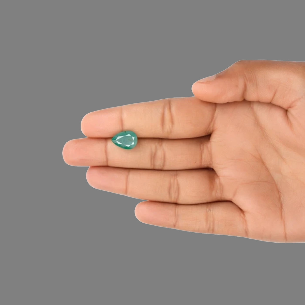 Emerald - 4.56 Carats