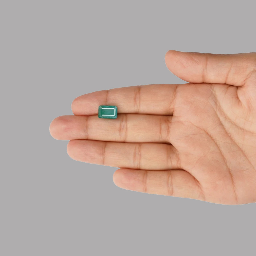 Emerald (Panna) – 5.08 Carat / 5.6 Ratti [GM02323]