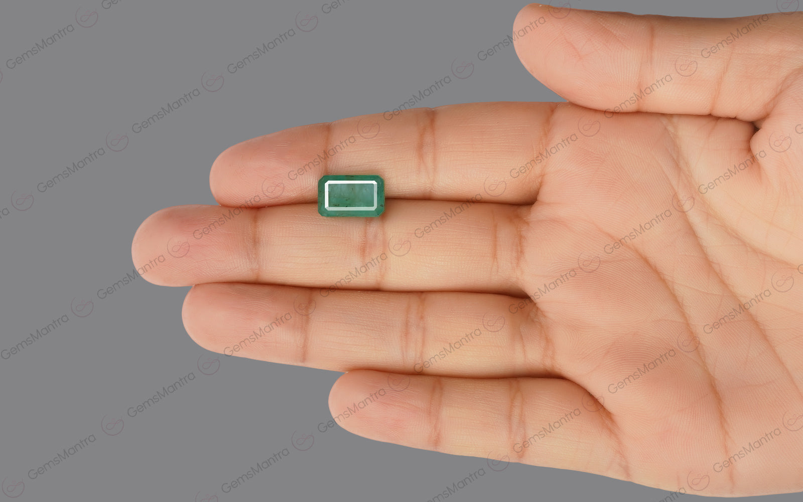 Emerald - 3.92 Carats