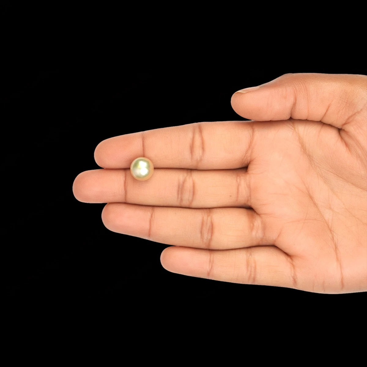 Golden Pearl - 6.73 Carats