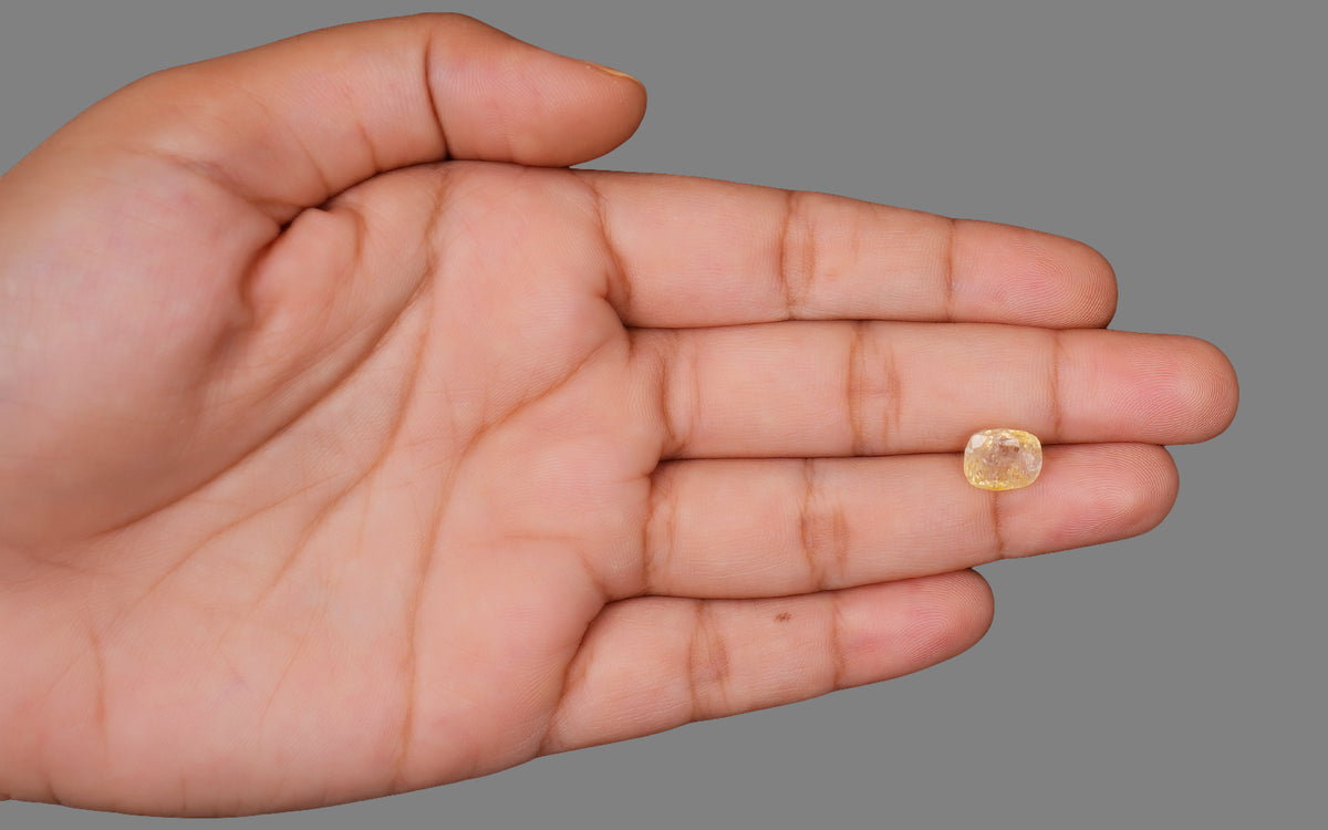 Yellow Sapphire (Pukhraj) – 5.38 Carat / 5.97 Ratti