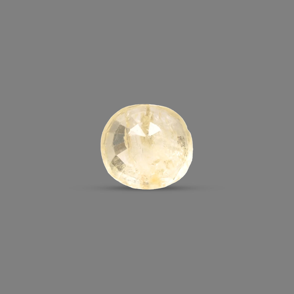 Natural yellow sapphire 4.68 ct with IGI certificate