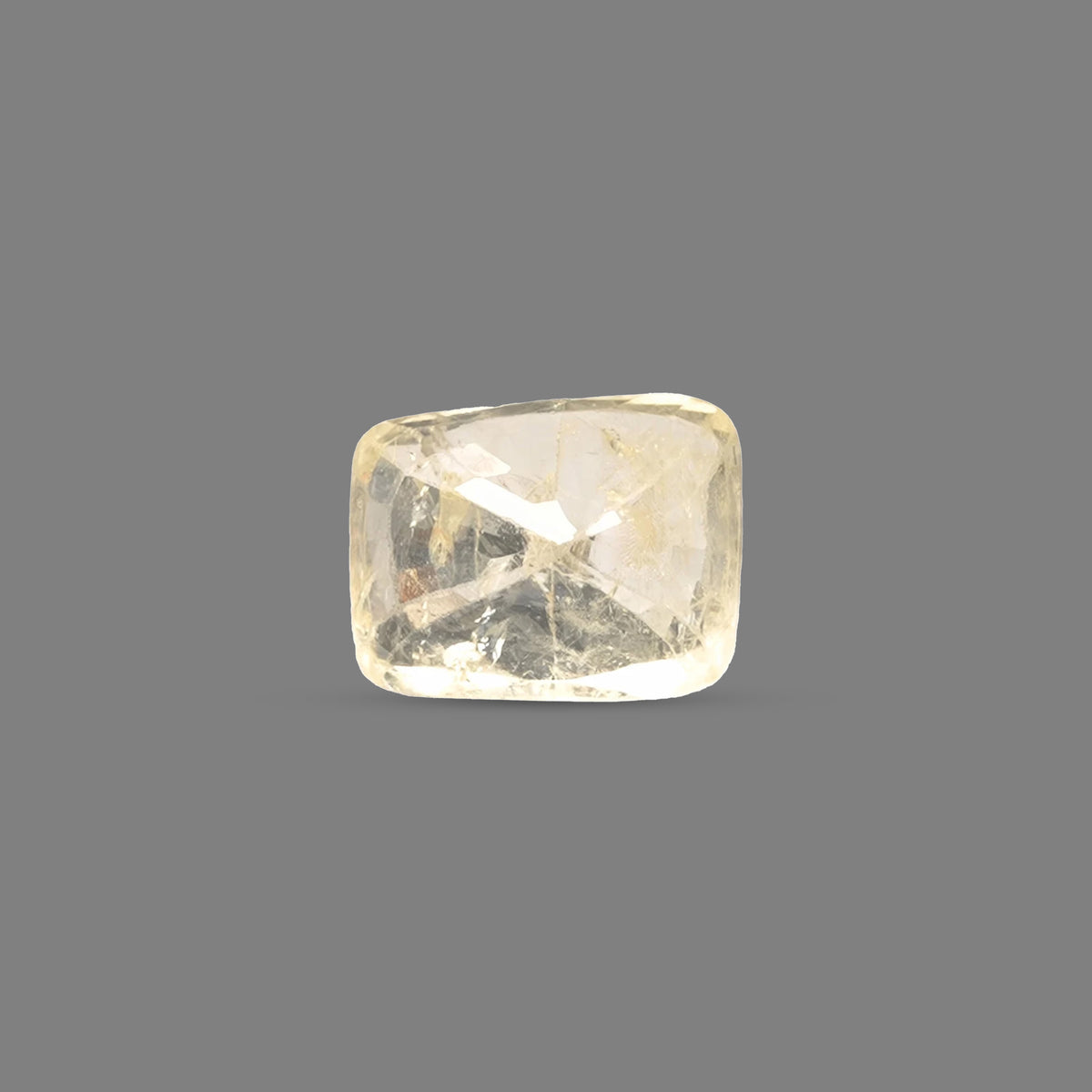 Yellow Sapphire (Pukhraj) – 6.3 Carat / 6.9 Ratti [GM08075]