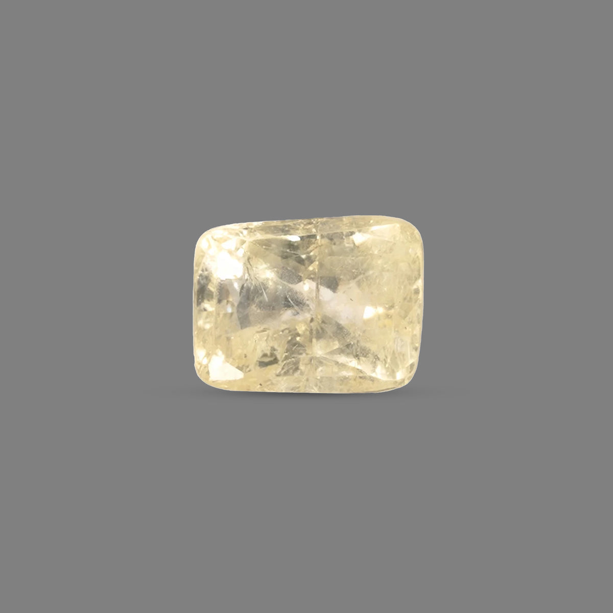Yellow Sapphire (Pukhraj) – 6.3 Carat / 6.9 Ratti [GM08075]