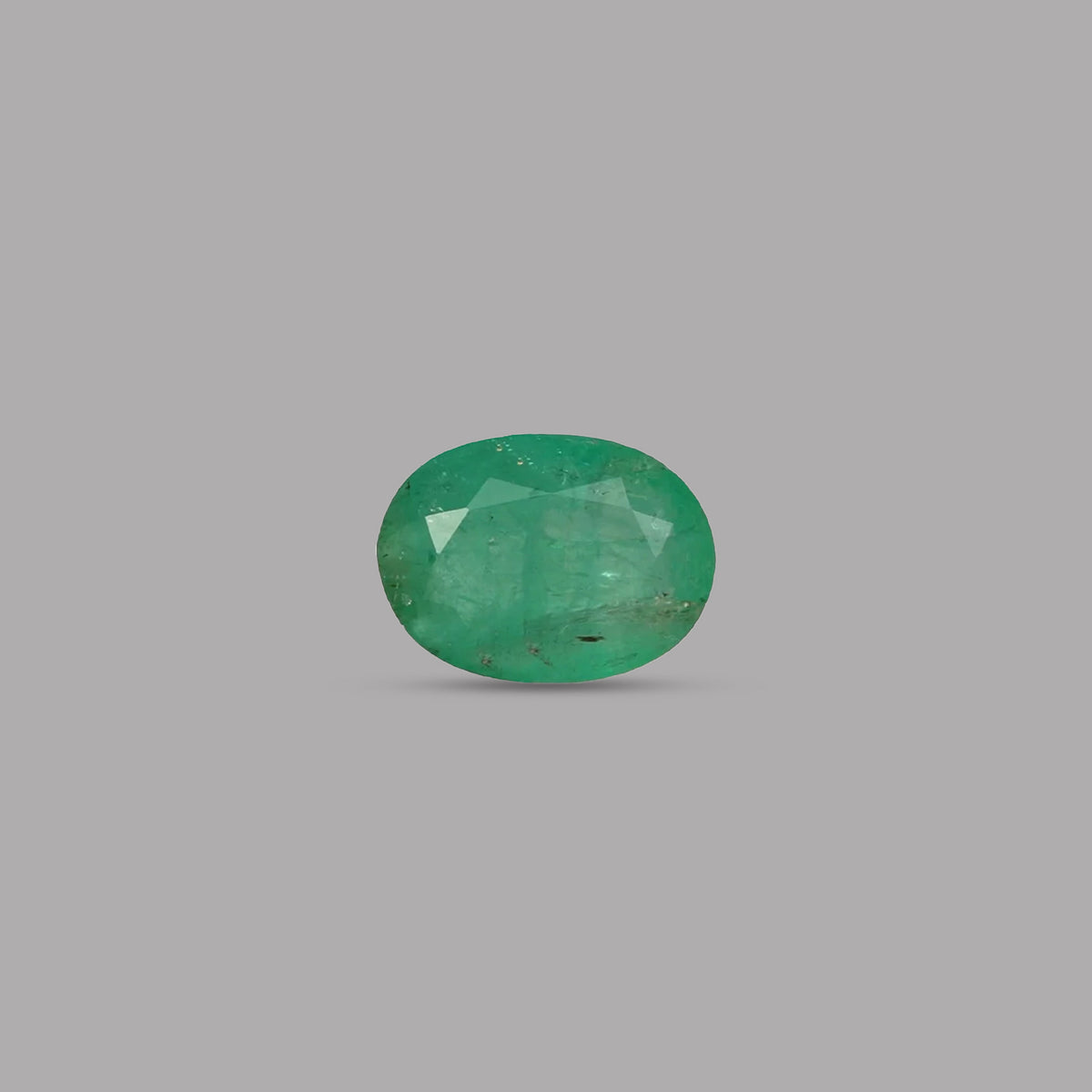 Emerald (Panna) – 3.45 Carat / 3.8 Ratti [GM09591]