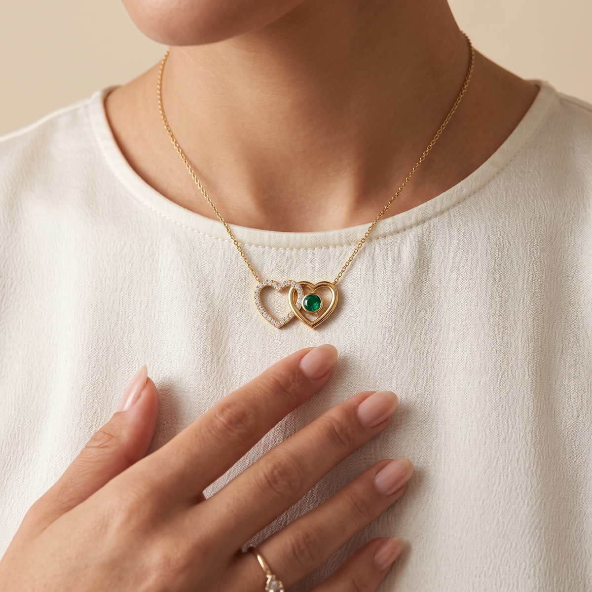 Emerald Interlocking Double Heart Pendant