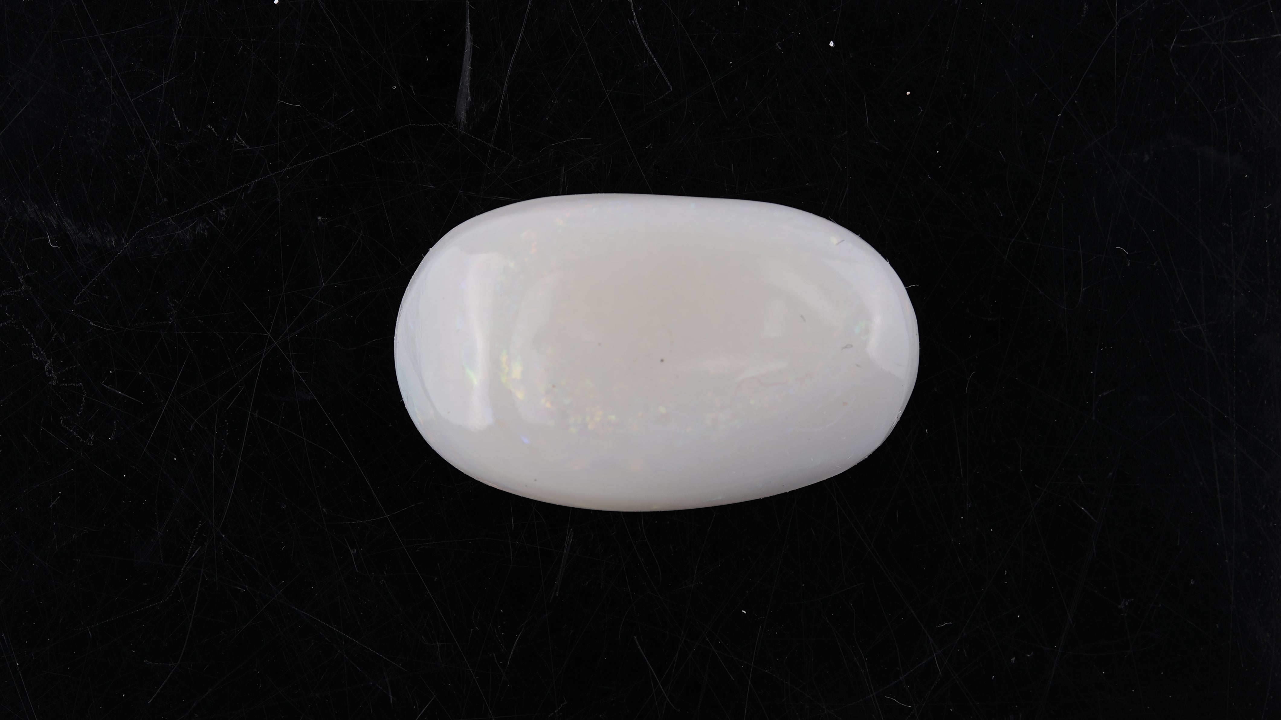 Opal with Fire - 8.95 carats( 9.85 ratti)