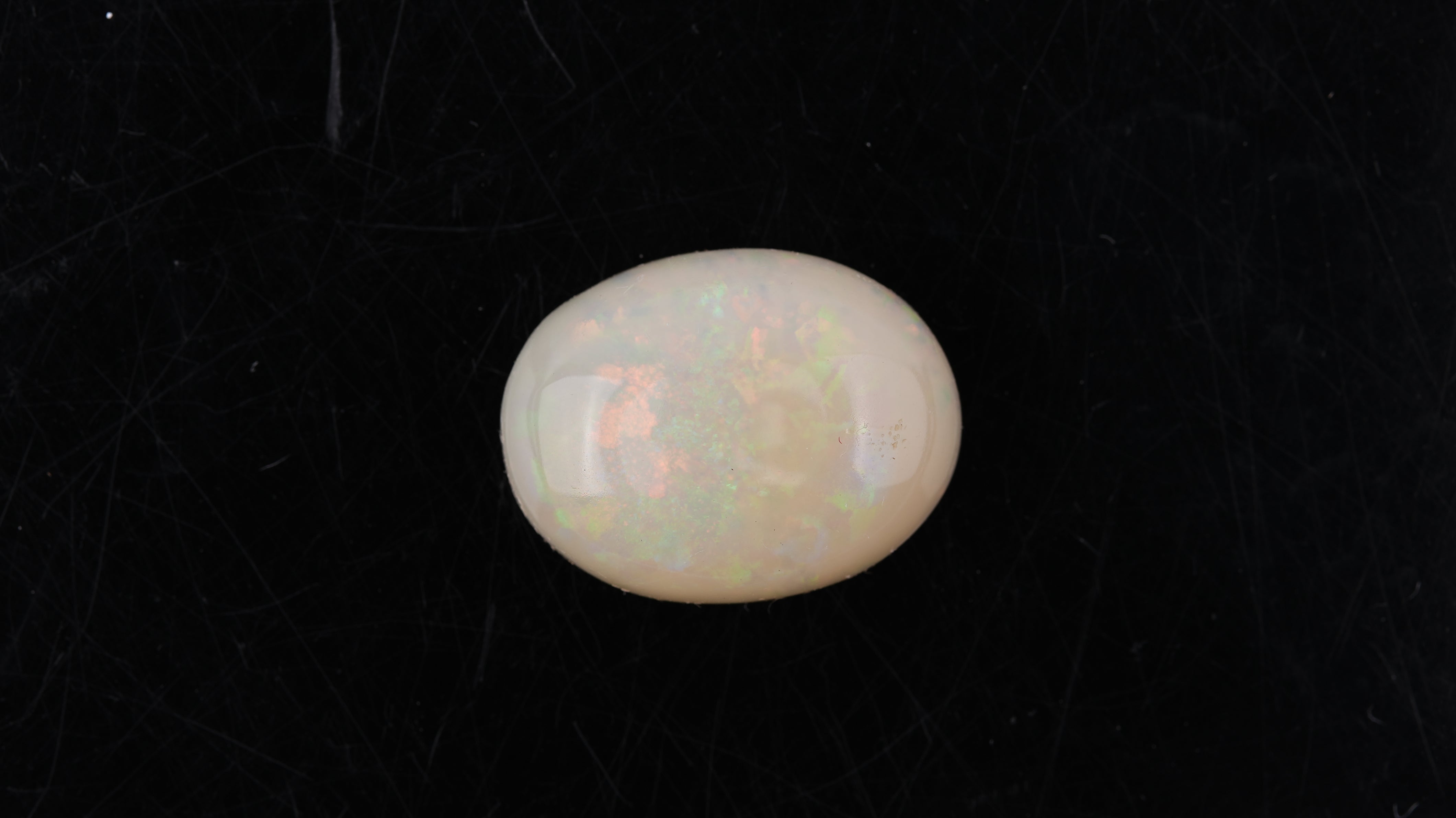 Opal with Fire - 7.01 carats( 7.71 ratti)