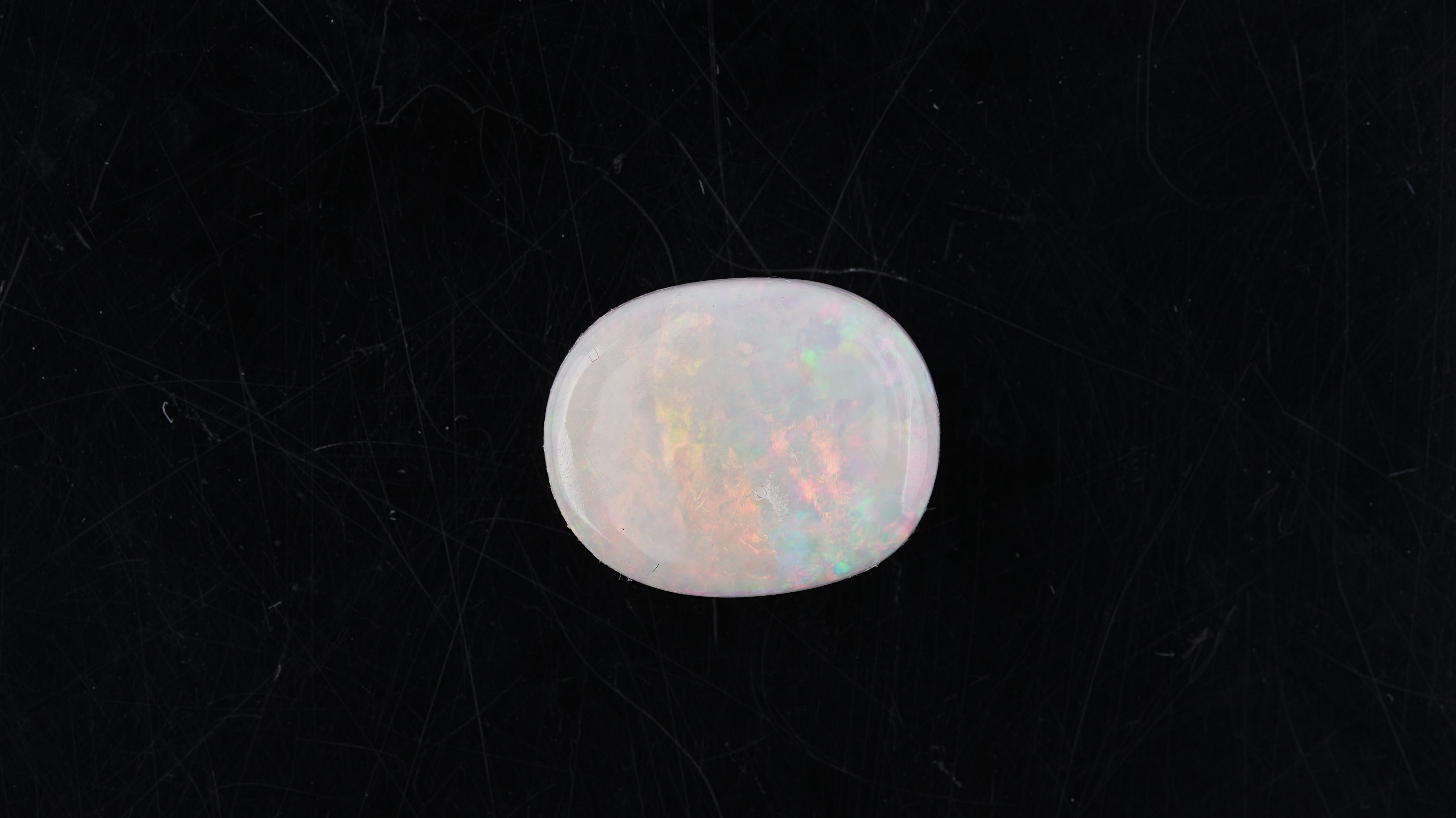 Opal with Fire - 4.02 carats(4.42 ratti)